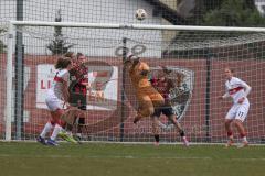 2. Bundesliga Frauen - Saison 2025/26 - FC Ingolstadt 04 Frauen - VFB Stuttgart  - Torwart Franziska Maier (Nr.1 - FC Ingolstadt Frauen I) wehrt den Ball ab - XXXXX - Foto: Meyer Jürgen