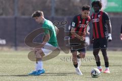 U19 - Nachwuchsliga -  - Saison 2024/25 - FC Ingolstadt 04 - 1. FC Schweinfurth - Mustafa Özden rot FCI - Gedeon Ambrosi rot FCI - Lukas Schneider grün Schweinfurth  - Foto: Meyer Jürgen