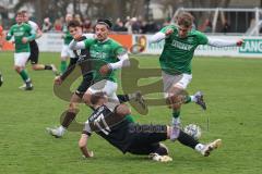 Bezirksliga - Saison 2024/25 - FC Gerolfing - VFB Eichstätt II - Anastasios Porfyriadis mitte Gerolfing  - Timo Kraus grün rechts Gerolfing - Johannes Hallmeier schwarz Eichstätt - Foto: Meyer Jürgen