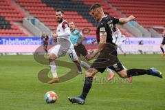 2.BL; FC Ingolstadt 04 - SG Dynamo Dresden; Stefan Kutschke (30, FCI) Schuß Schröter Morris (17 Dresden)