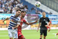 3. Liga; MSV Duisburg - FC Ingolstadt 04; Zweikampf Kampf um den Ball Fredrik Carlsen (8, FCI) Noß Conor (14 MSV)