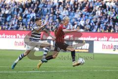 3. Liga; MSV Duisburg - FC Ingolstadt 04; Zweikampf Kampf um den Ball Tobias Bech (11, FCI) Joshua Bitter (29 MSV)