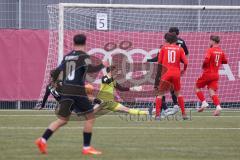 A-Junioren - Bundesliga Süd Fc Ingolstadt 04 - SC Freiburg -  Torwart Bock Julian (Nr.1 - FC Ingolstadt A-Jugend) rettet vor Steinmann Karl schwarz Freiburg - Foto: Meyer Jürgen