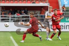 3. Liga; FC Ingolstadt 04 - SSV Jahn Regensburg; Torchance verpasst Simon Lorenz (32, FCI) Wurm Leopold (37 SSV) Frederik Christensen (11, FCI)