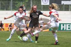 2. Fußball-Liga - Frauen - Saison 2022/2023 - FC Ingolstadt 04 - 1. FC Nürnberg - Leni Fohrer (Nr.15 - FCI Frauen) - Mühlemann Elena weiss #14 Nürnberg - Brunmair Livia weiss #17 Nürnberg - Foto: Meyer Jürgen