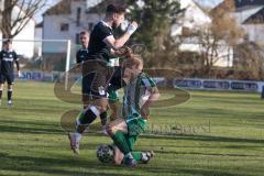 Landesliga - Saison 2025/26 - SV Manching - TSV Schwabmünchen - Rainer Meisinger (Nr.8 - SV Manching) - Schmid Manuel schwarz Schwabmünchen - Foto: Meyer Jürgen