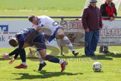 Kreisklasse - SV Hundszell - SV Zuchering - Philip Delanowski #6 blau Zuchering - Marcel Posselt weiss Hundszell - Foto: Jürgen Meyer