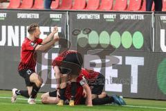 Relegation 1 - FC Ingolstadt 04 - VfL Osnabrück - Tor Jubel Siegtreffer Dennis Eckert Ayensa (7, FCI) am Boden, Tobias Schröck (21, FCI) Marc Stendera (10, FCI) Dominik Franke (3 FCI)