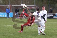 Kreisklasse - Saison 2025/26- Türk SV Ingolstadt - MTV Ingolstadt-  - Ernad Bikic weiss rechts MTV - Pablo Ovalle Martinez weiss MTV #2 - Umut Yürükal rot Türkisch - Foto: Meyer Jürgen