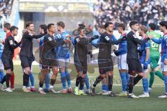 3. Liga - Saison 2025/26 - Hansa Rostock - FC Ingolstadt 04  - Die Mannschaften begrüßen sich -  - Foto: Meyer Jürgen