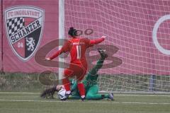 Bayernliga - Frauen - Saison 2022/2023 - FC Ingolstadt 04 II- TSV Schwaben Augsburg - Melisah Karacubuk rot FCI - Sarah Reißner
 Torwart Augsburg - Foto: Meyer Jürgen