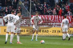 2.BL; Fortuna Düsseldorf - FC Ingolstadt 04; ratlos nach dem 2:0 Patrick Schmidt (32, FCI) Dennis Eckert Ayensa (7, FCI) Merlin Röhl (34, FCI) Marcel Gaus (19, FCI)