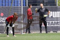 2. Bundesliga - FC Ingolstadt 04 - Trainingsauftakt mit neuem Trainerteam - Torwart Lukas Schellenberg (39, TW) Markus Ponath (40, FCI) Torwart-Trainer Robert Wulnikowski (FCI)