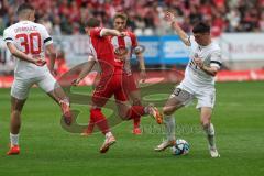 3. Liga - Saison 2023/24 - Rot-Weiss Essen - FC Ingolstadt 04 -  - Felix Keidel (Nr.43 - FCI) - Nils Kaiser (#18 Essen) - Foto: Meyer Jürgen