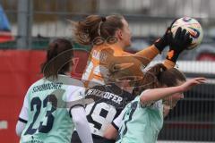 2. Bundesliga Frauen - Saison 2025/26 - FC Ingolstadt 04 Frauen - SG Andernach - Torwart Anna-Lena Daum (Nr.22 - FC Ingolstadt Frauen I) - Nina Penzkofer (Nr.29 - FC Ingolstadt Frauen I) - Foto: Meyer Jürgen