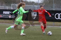 2. Frauen-Bundesliga - Saison 2021/2022 - FC Ingolstadt 04 - VFL Wolfsburg II - Galvez Estrada (#2 FCI) - Flach Paula grün Wolfsburg - Foto: Meyer Jürgen