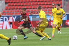 Relegation 1 - FC Ingolstadt 04 - VfL Osnabrück - Filip Bilbija (35, FCI) Taffertshofer Ulrich (8 VfL)