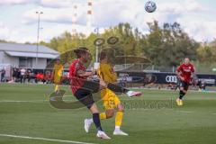 Freundschaftsspiel - Saison 2022/2023 - FC Ingolstadt 04 -  SpVgg Bayreuth - Valmir Sulejmani (Nr.7 - FCI) - Tim Latteier (Nr.22 - SpVgg Bayreuth) - Foto: Meyer Jürgen