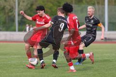 Bezirksliga - Saison 2025/26 - FC Fatih Ingolstadt - TSV Rohrbach - Muhammedcan Tural rot Fatih - Nico Elfinger schwarz Rohrbach - Foto: Meyer Jürgen