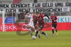 3. Liga - FC Ingolstadt 04 - Hallescher FC - Dennis Eckert Ayensa (7, FCI) Papadopoulos Antonios (8 Halle)