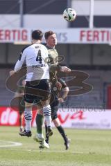 3. Liga; SC Verl - FC Ingolstadt 04; Zweikampf Kampf um den Ball Sebastian Grönning (11, FCI) Mikic Daniel (4 Verl)