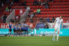 3. Liga; FC Ingolstadt 04 - 
Arminia Bielefeld; Tor Jubel Treffer für Bielefeld 0:1, Jannik Mause (7, FCI) enttäuscht mit Ball am Anstoßpunkt