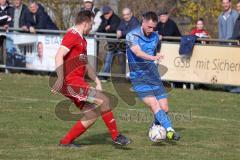 Kreisliga - Saison 2022/2023 - TSV Baar/Ebenhausen - SV Hundszell - Martin Kusche blau Hundszell - Kevin Meiser rot Ebenhausen - Foto: Meyer Jürgen