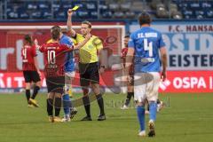 3. Liga - Hansa Rostock - FC Ingolstadt 04 - Marc Stendera (10, FCI) bekommt die gelbe Karte