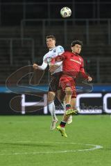 3. Liga; SSV Ulm - FC Ingolstadt 04; Zweikampf Kampf um den Ball Kopfball Ognjen Drakulic (30, FCI) Bazzoli Luca (18 Ulm)