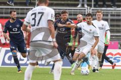 3. Liga; VfB Oldenburg - FC Ingolstadt 04; Arian Llugiqi (25, FCI) Hasenhüttl Patrick (45 VfB) Krasniqi Kamer (10 VfB) Denis Linsmayer (23, FCI)