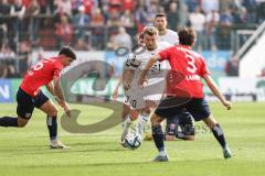 3. Liga; SpVgg Unterhaching - FC Ingolstadt 04; Yannick Deichmann (20, FCI) Lamby Max (3 SpVgg) Keller Aaron (16 SpVgg)