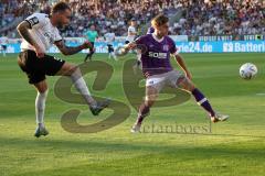 3.Liga - Saison 2022/2023 - VFL Osnabrück - FC Ingolstadt 04 - Patrick Schmidt (Nr.9 - FCI) - Florian Kleinhansl (Nr.3 - VFL Osnabrück) - Foto: Meyer Jürgen