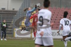 DFB -Pokal Frauen - Saison 2025/26 - FC Ingolstadt 04 Frauen - FC Bayern München - Torwart Anna-Lena Daum (Nr.22 - FC Ingolstadt Frauen I) - Damnjanovic Jovanna rot Bayern - Foto: Meyer Jürgen