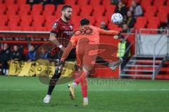 3. Liga; FC Ingolstadt 04 - Dynamo Dresden; kommt zu spät Pascal Testroet (37, FCI) Torwart Drljaca Stefan (23 DD)