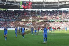 2.BL; Hannover 96 - FC Ingolstadt 04; Spieler bedanken sich bei den mitgereisten Fans, Thomas Keller (27, FCI) Andreas Poulsen (2, FCI) Jonatan Kotzke (25, FCI) Visar Musliu (16, FCI) Thomas Rausch (45, FCI) Florian Pick (26 FCI)