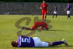 Bayernliga Süd - Saison 2021/2022 - FC Ingolstadt 04 II - Schwaben Augsburg - Rausch Thomas (#18 FCI) und Dennis Ruisinger Augsburg beim Zweikampf in der Luft und verletzen sich - Foto: Meyer Jürgen