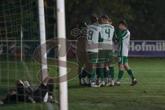 Landesliga - Saison 2025/26 - SV Manching - TSV Hollenbach - Der 3:0 Führungstreffer durch Rainer Meisinger (Nr.8 - SV Manching) - jubel - Hartmann Florian Torwart Hollenbach - Foto: Meyer Jürgen