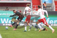 3. Liga; FC Ingolstadt 04 - 
Rot-Weiss Essen; Jannik Mause (7, FCI) schießt zum 1:0 Torwart Golz Jakob (1 RWE) Tor Jubel Treffer