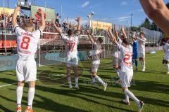 Toto-Pokal Finale; Würzburger Kickers - FC Ingolstadt 04; nach dem Spiel Sieg Jubel Freude Pokalsieg 1:2, Spieler bedanken sich bei den Fans. Pokal Lukas Fröde (34, FCI) Benjamin Kanuric (8, FCI) Pascal Testroet (37, FCI) Moritz Seiffert (23, FCI) Sebasti