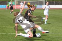 2. Frauen-Bundesliga - Saison 2021/2022 - FC Ingolstadt 04 - SV Henstedt-Ulzburg - Maier Ramona (#18 FCI) - Hilmer Franziska weiss Henstedt - Foto: Meyer Jürgen