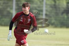 3. Liga; FC Ingolstadt 04 - Trainingsauftakt nach Sommerpause; Torwart Markus Ponath (1, FCI)