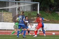 2. Fußball-Liga - Frauen - Saison 2022/2023 - FC Ingolstadt 04 - SC Sand - Schuldt Inga Torwart SC Sand - Böhm Katharina (Nr.25 - FC Ingolstadt 04 ) -  - Foto: Meyer Jürgen