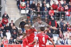 3. Liga; Rot-Weiss Essen - FC Ingolstadt 04; Torchance Sebastian Grönning (11, FCI) Kraulich Tobias (33 RWE) Schultz Michael (4 RWE)