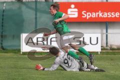 Kreisliga - Saison 2023/24 - Türkisch SV Ing - FC Gerolfing -  - Lukas Achhammer grün Gerolfing wird gefoult von Alberto Rodriguez Pena Torwart Türkisch und es gibt Elfmeter - XXXXX - Foto: Meyer Jürgen