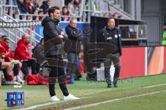 3. Liga; SV Wehen Wiesbaden - FC Ingolstadt 04; sprachlos an der Seitenlinie, Spielerbank Cheftrainer Guerino Capretti (FCI)