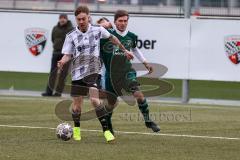 Audi Schanzer Amateur Cup 2022 -  Halbfinale 1 - SV Denkendorf - TSV Hohenwart -  Leon Sedlmair weiss Hohenwart - Fabian Hunsdorfer links grün Denkendorf - Foto: Jürgen Meyer