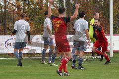 2023_11_5 - SV Kasing - TV Münchsmünster - Kreisliga - Saison 2023/24 -  Der 1:0 Führungstreffer durch - Martin Oblinger rot Kasing - jubel - Michael Baumgartner Torwart Münchsmünster -  Foto: Meyer Jürgen