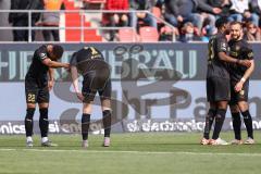 3. Liga; FC Ingolstadt 04 - MSV Duisburg; Tor Jubel Treffer 1:0 Jannik Mause (7, FCI) und Marcel Costly (22, FCI) verbeugen sich Bryang Kayo (48, FCI) David Kopacz (29, FCI)