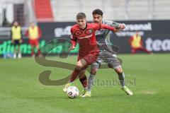 3. Liga; FC Ingolstadt 04 - Alemannia Aachen; Gustav Christensen (24, FCI) Loune Mehdi (11 AA) Zweikampf Kampf um den Ball