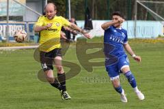 Kreisliga - Saison 2022/2023 - TSV Oberhaunstadt - FC Hitzhofen - Robert Schulz gelb Hitzhofen - Baran Cakir blau Oberh.stadt - Foto: Meyer Jürgen